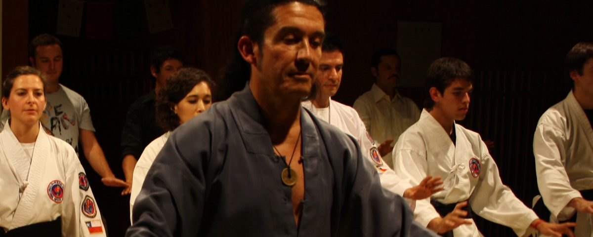 Profesor Alberto Gamboa y sus alumnos